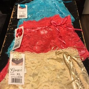 NWT Delicate & Feminine Lacy Lingerie!